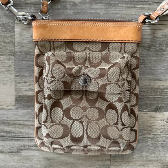 Vintage Coach Monogram Crossbody Shoulder Bag K05J-6442 - Picture 2 of 6